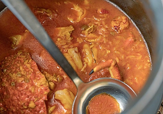 Caldero de centolla gallega.