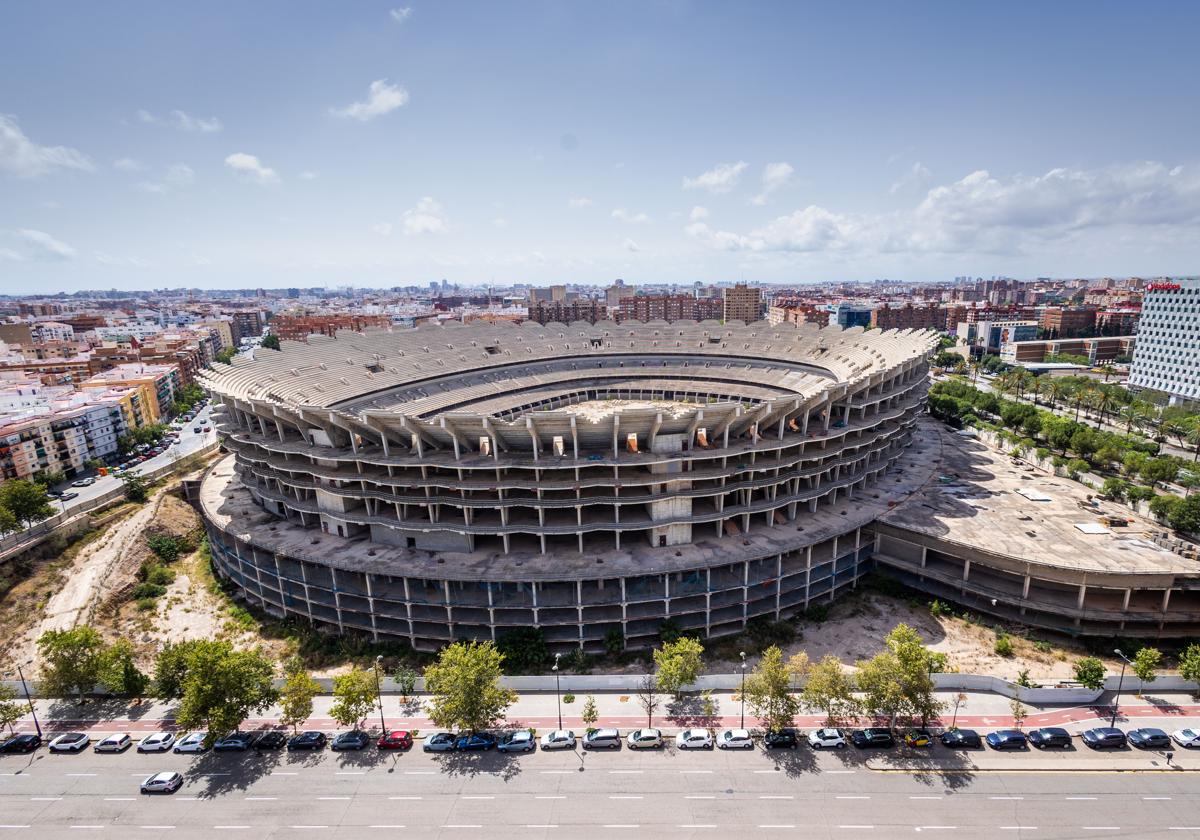 El Ayuntamiento concede al Valencia CF una licencia con condiciones para que reanude las obras del nuevo Mestalla en enero