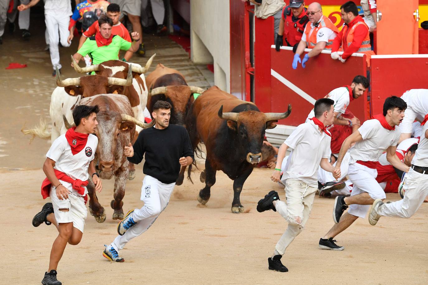 Las mejores imágenes del octavo encierro de San Fermín 2024