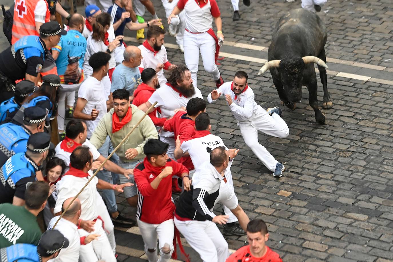 Las mejores imágenes del octavo encierro de San Fermín 2024