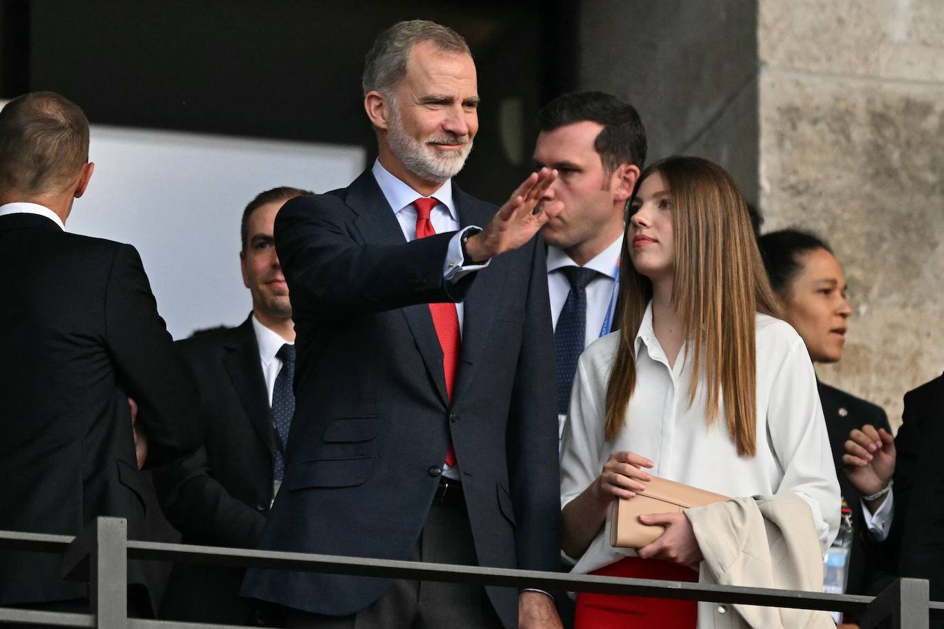 La infanta Sofía, todo al rojo para disfrutar de la victoria de España en la Eurocopa