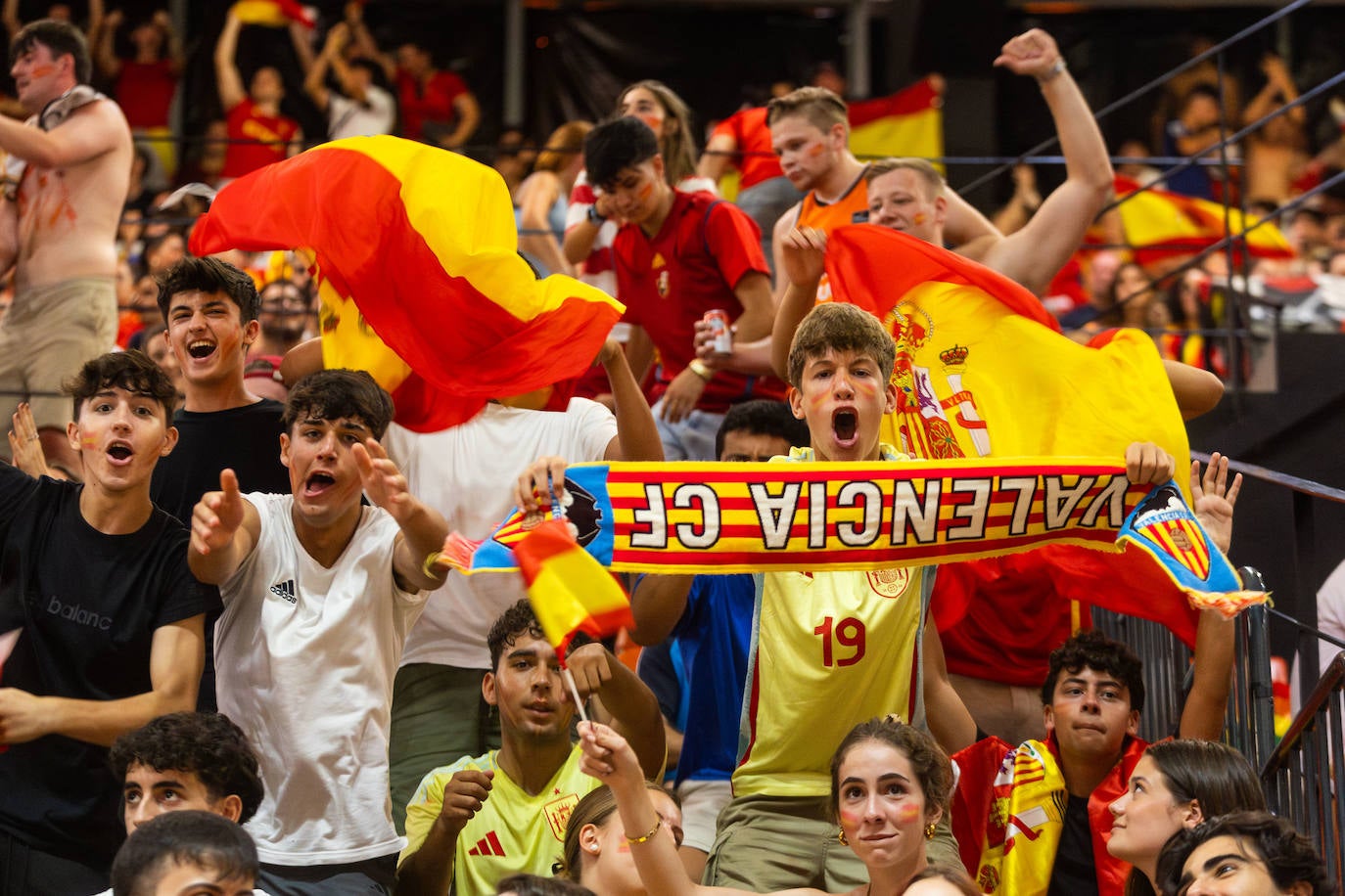 La Fonteta vibra con la final de España en la Eurocopa