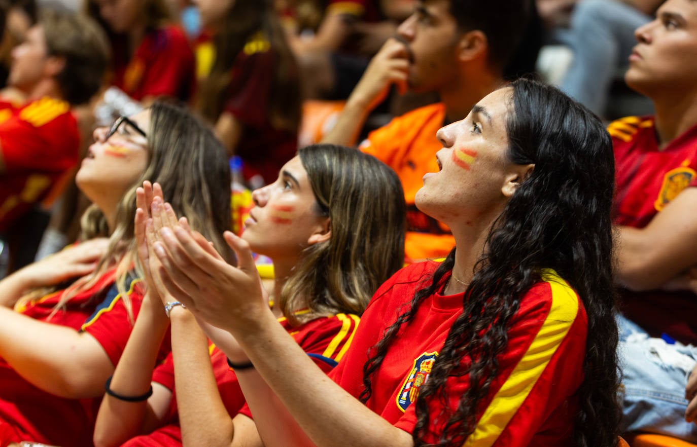 La Fonteta vibra con la final de España en la Eurocopa