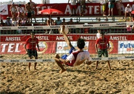 Partido internacional de Futvoley.