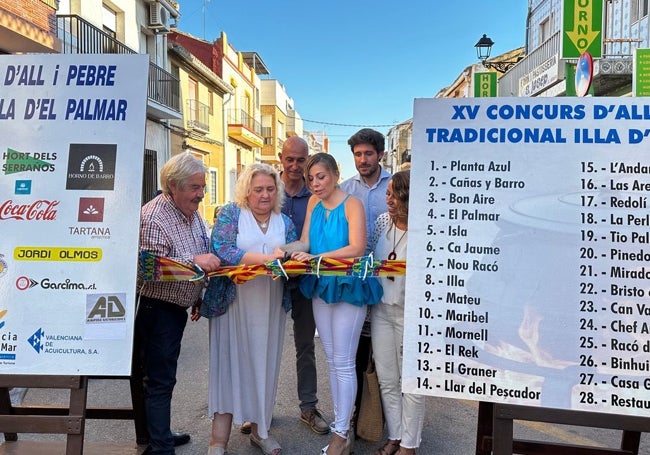 Corte de cinta del concurso antes del inicio de la competición.