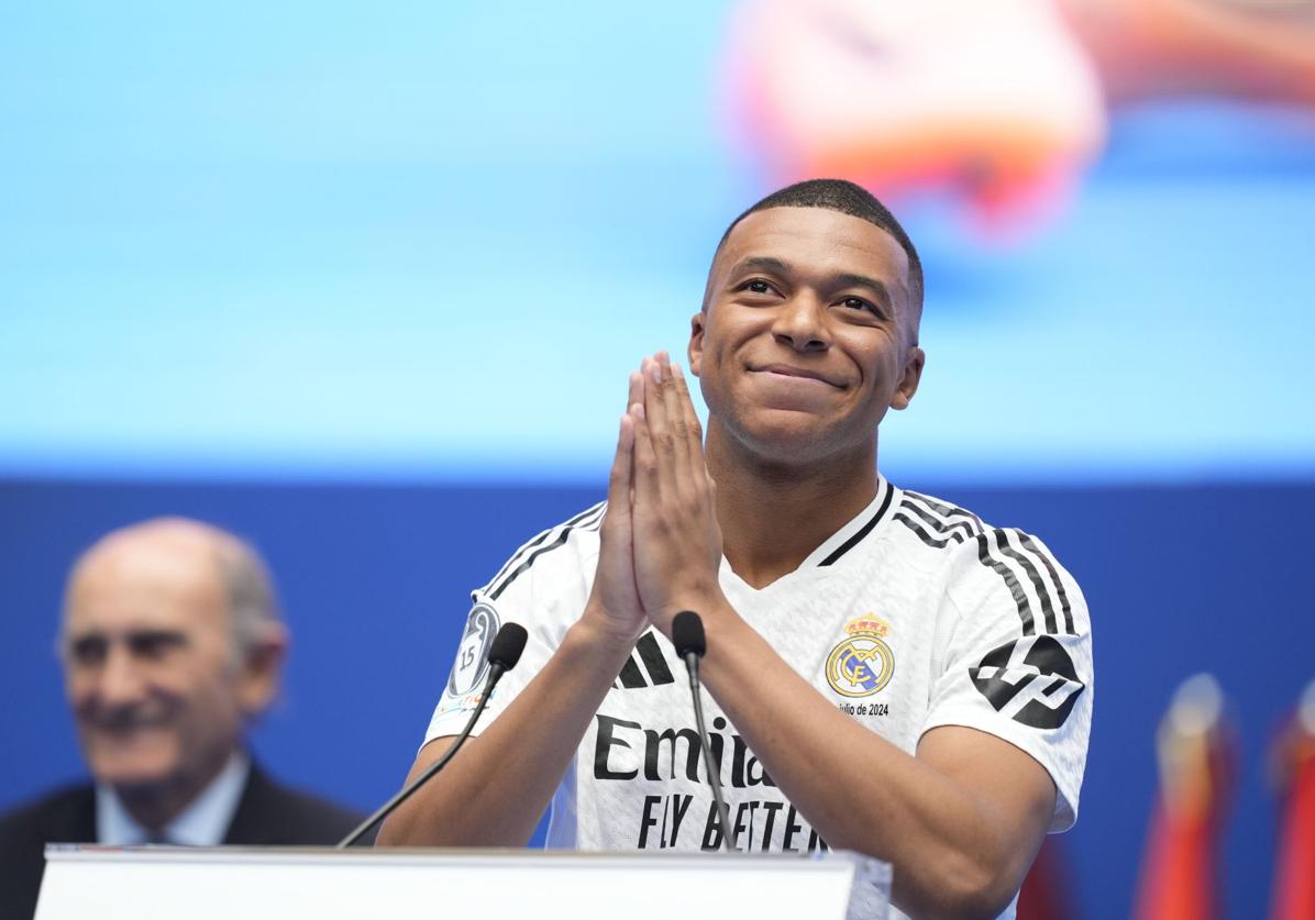 Kylian Mbappé, durante su presentación como jugador del Real Madrid.