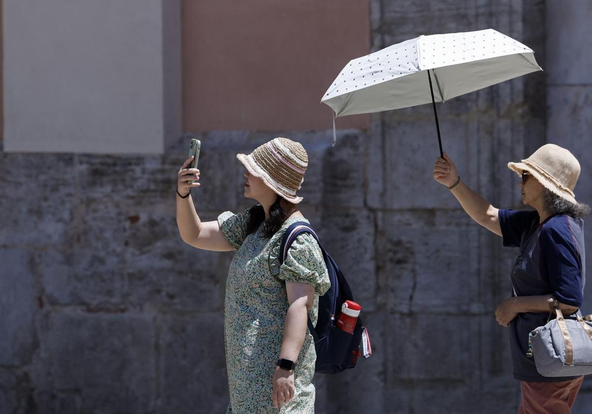 Todas las localidades de la Comunitat Valenciana en alerta roja por la ola de calor este miércoles