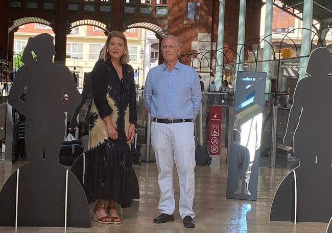 Luis Miralles, presidente de Casa Caridad junto a Guadalupe Ferrer, directora- gerente de Casa Caridad.