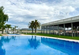 Recinto de las piscinas de Rafelbunyol, en una imagen de archivo.