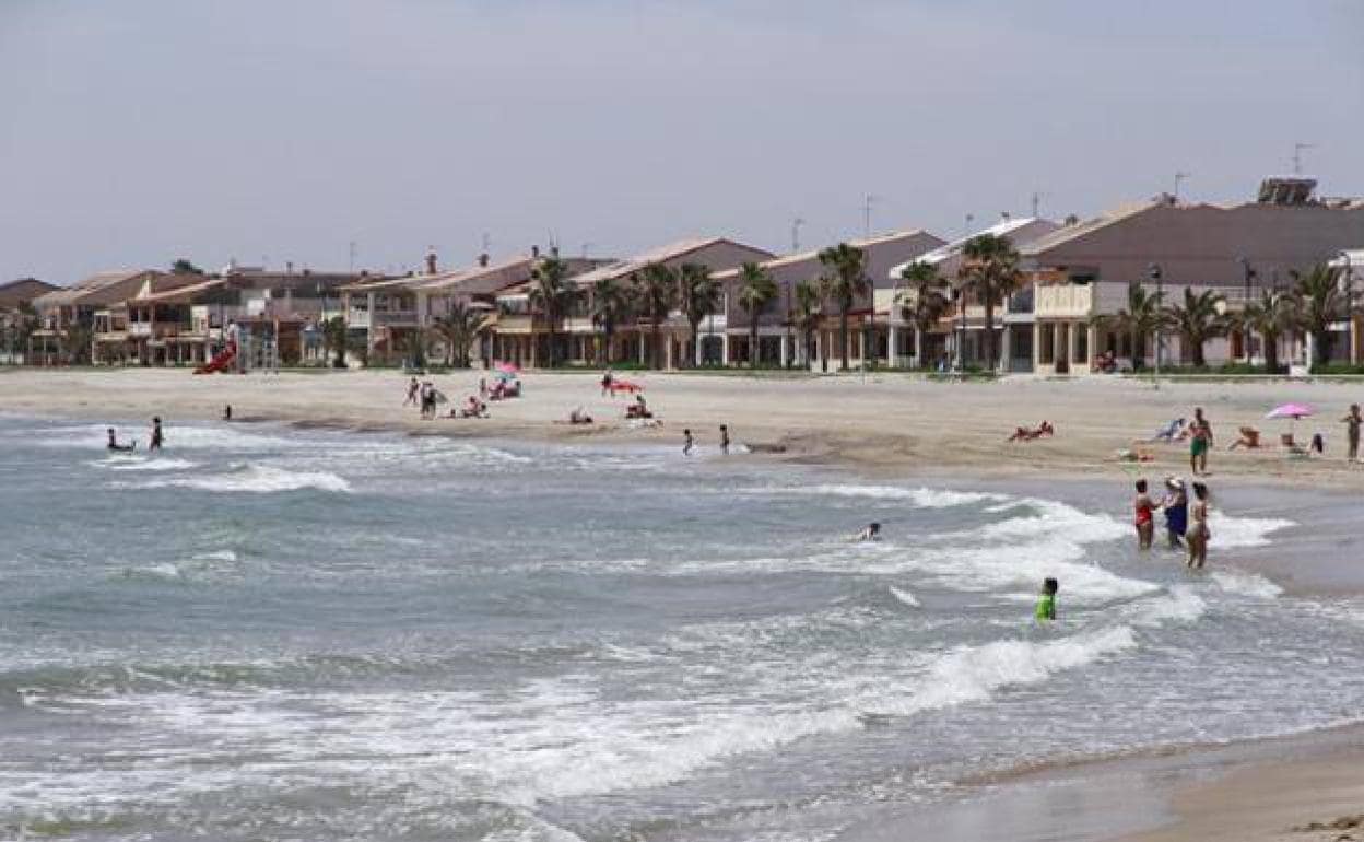 Así están hoy las playas de la Pobla de Farnals y Puçol: tiempo y bandera