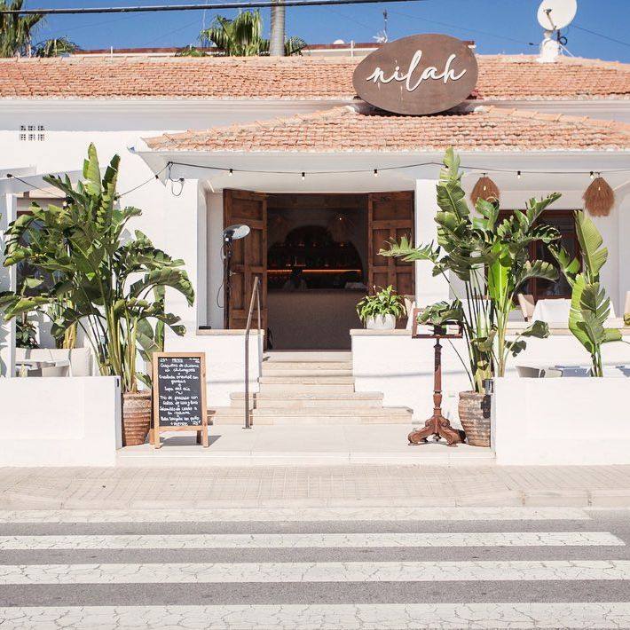 Restaurante Nilah, en el paseo marítimo.