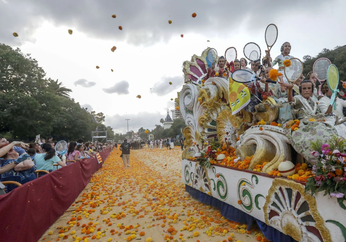 Valencia tiene ganas de ‘guerra’: casi 13.000 inscripciones para los 375 palcos de la Batalla de Flores 