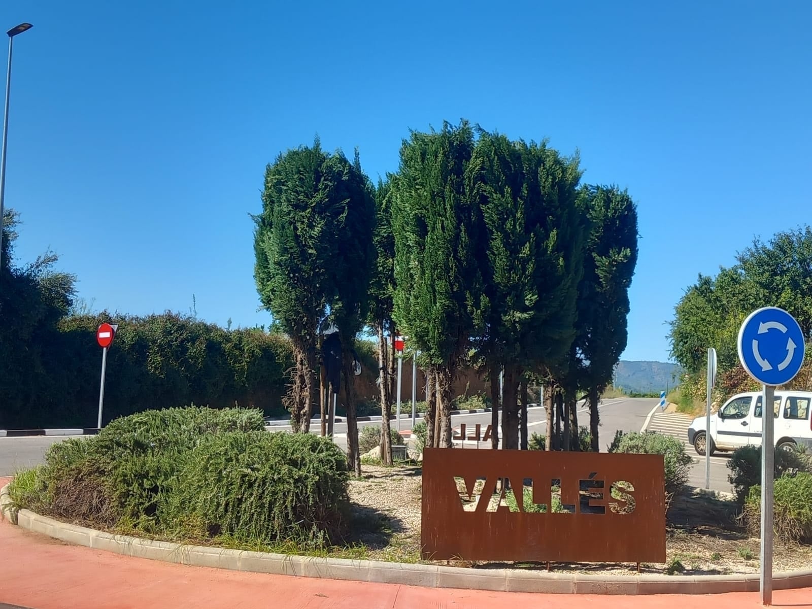 Entrada al municipio de Vallés.