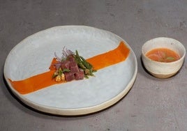 El exótico ceviche de atún con kimchi de bajoqueta y leche de tigre de Ryoko