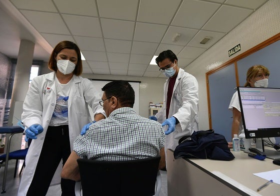 Vacunación del Covid en un centro de salud.