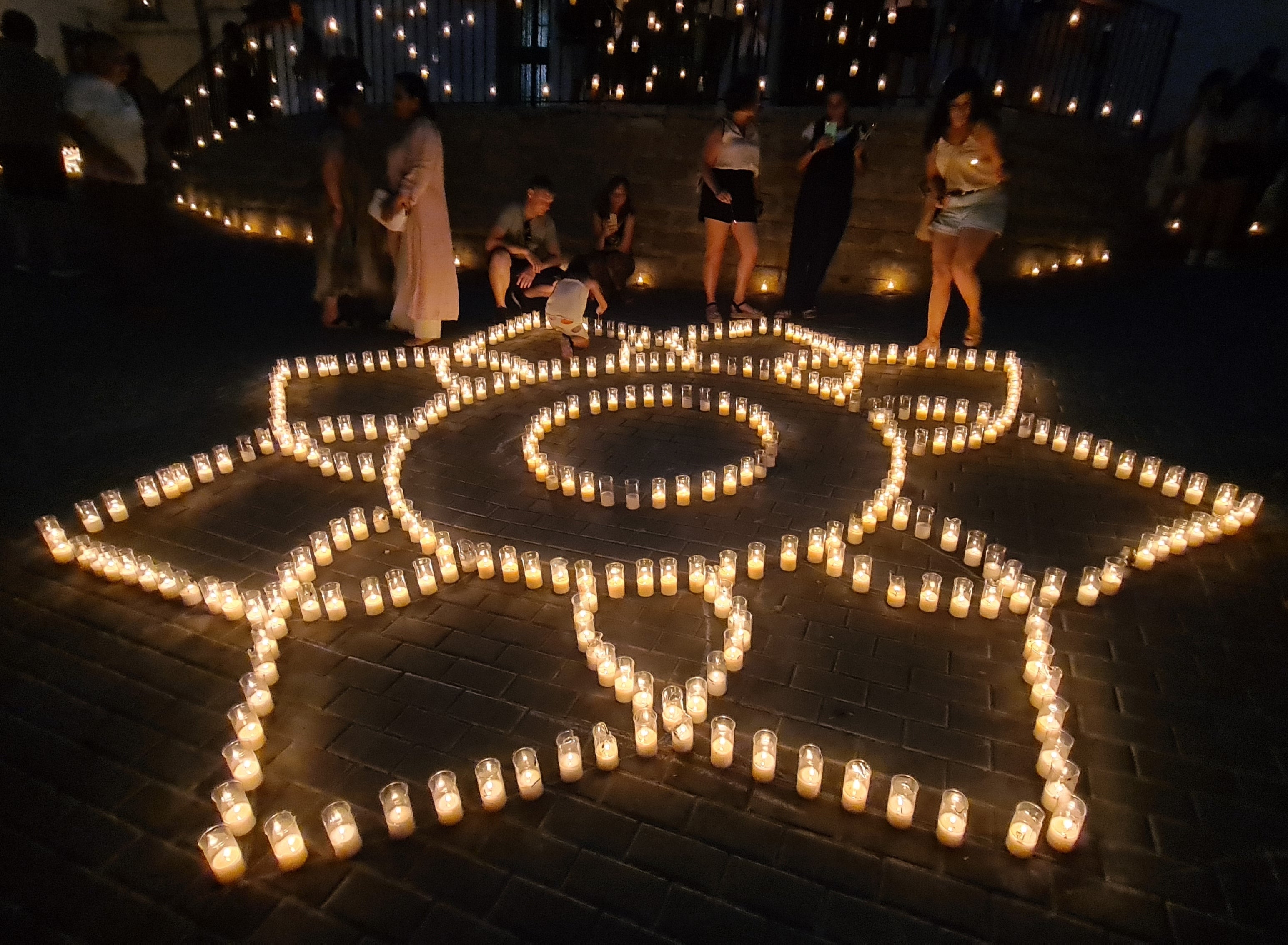 Imagen secundaria 1 - Titaguas enciende 15.000 velas este fin de semana en la noche más especial del año