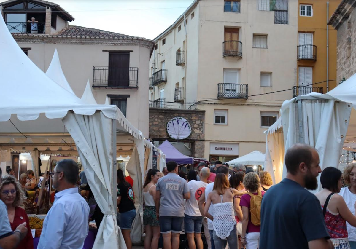 Éxito rotundo del Mercado Gastronómico y Artesanal de la Floración de la Lavanda en Ademuz