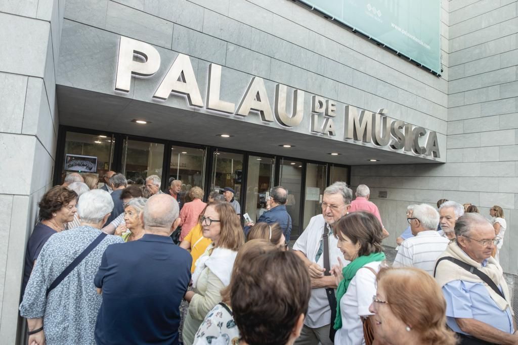 El Palau de la Música atrae de nuevo al público