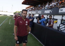 Rubén Baraja, durante el partido amistoso que enfrentó al Valencia con el Levante .