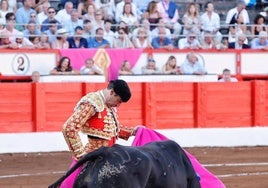 Enrique Ponce durante una corrida.