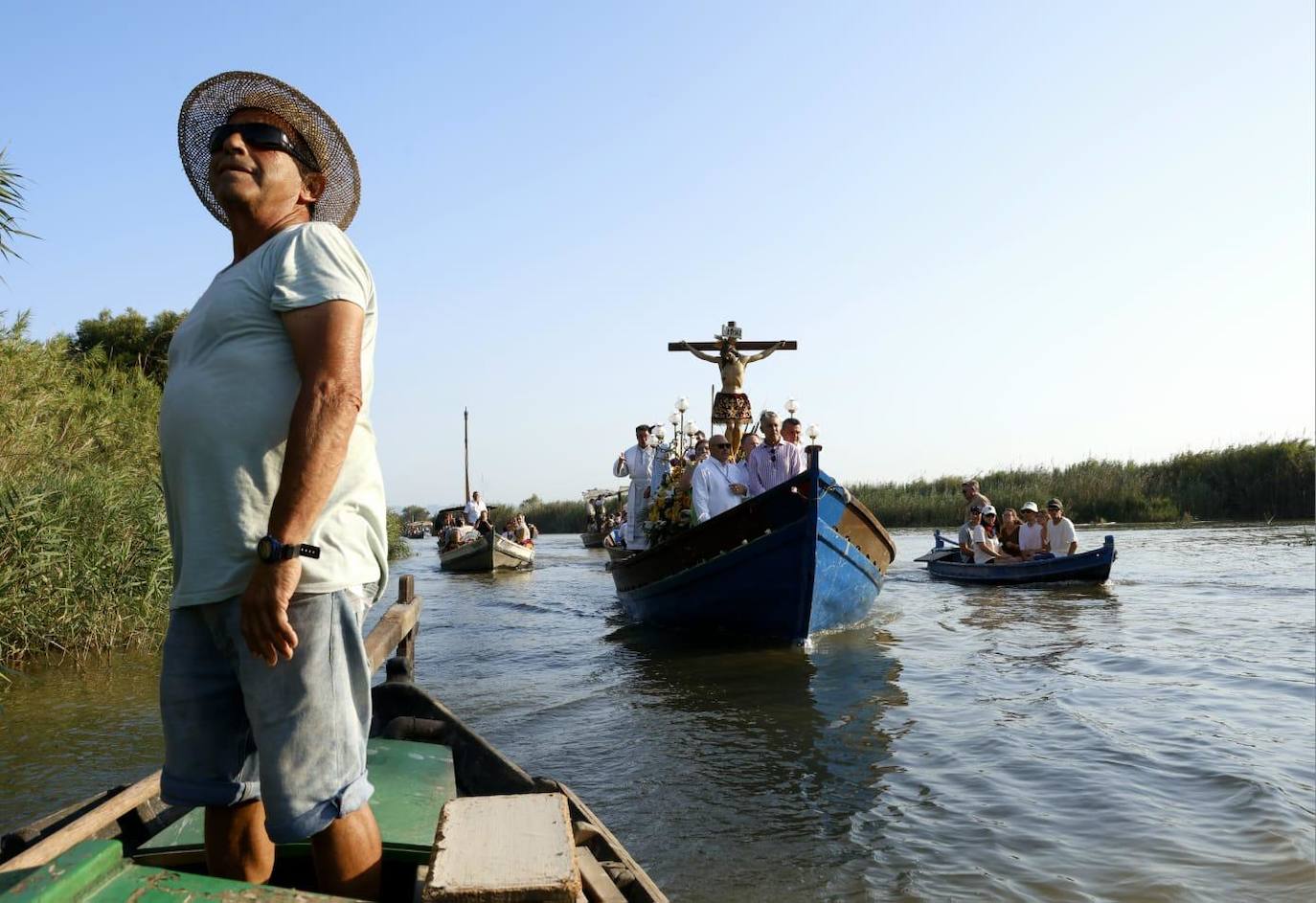 La romería del Cristo de la Salud de El Palmar vence al termómetro