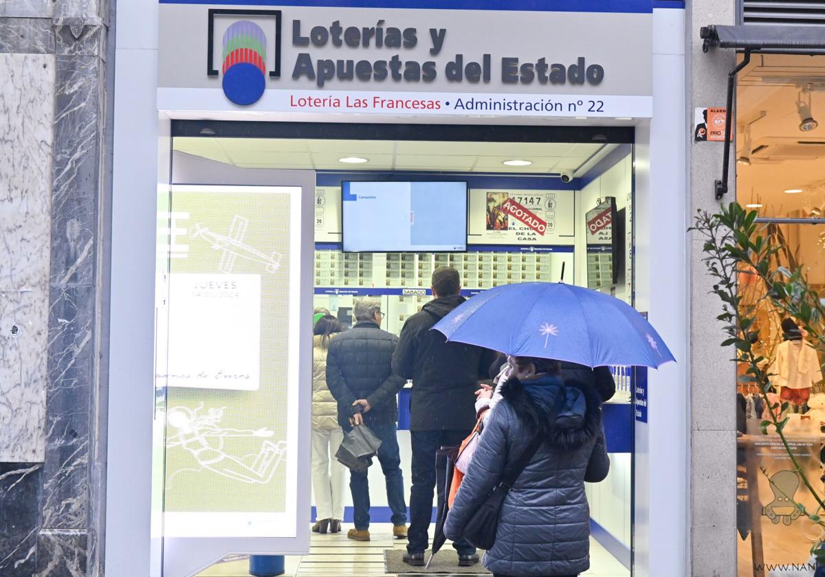 Una administración de Loterías y Apuesta del Estado en una imagen de archivo.