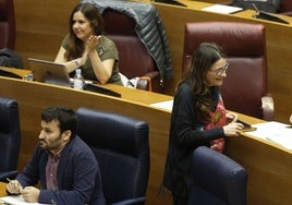 Marzà, Oltra, y en la fila superior, Mònica Àlvaro, durante los años del Consell del Botánico