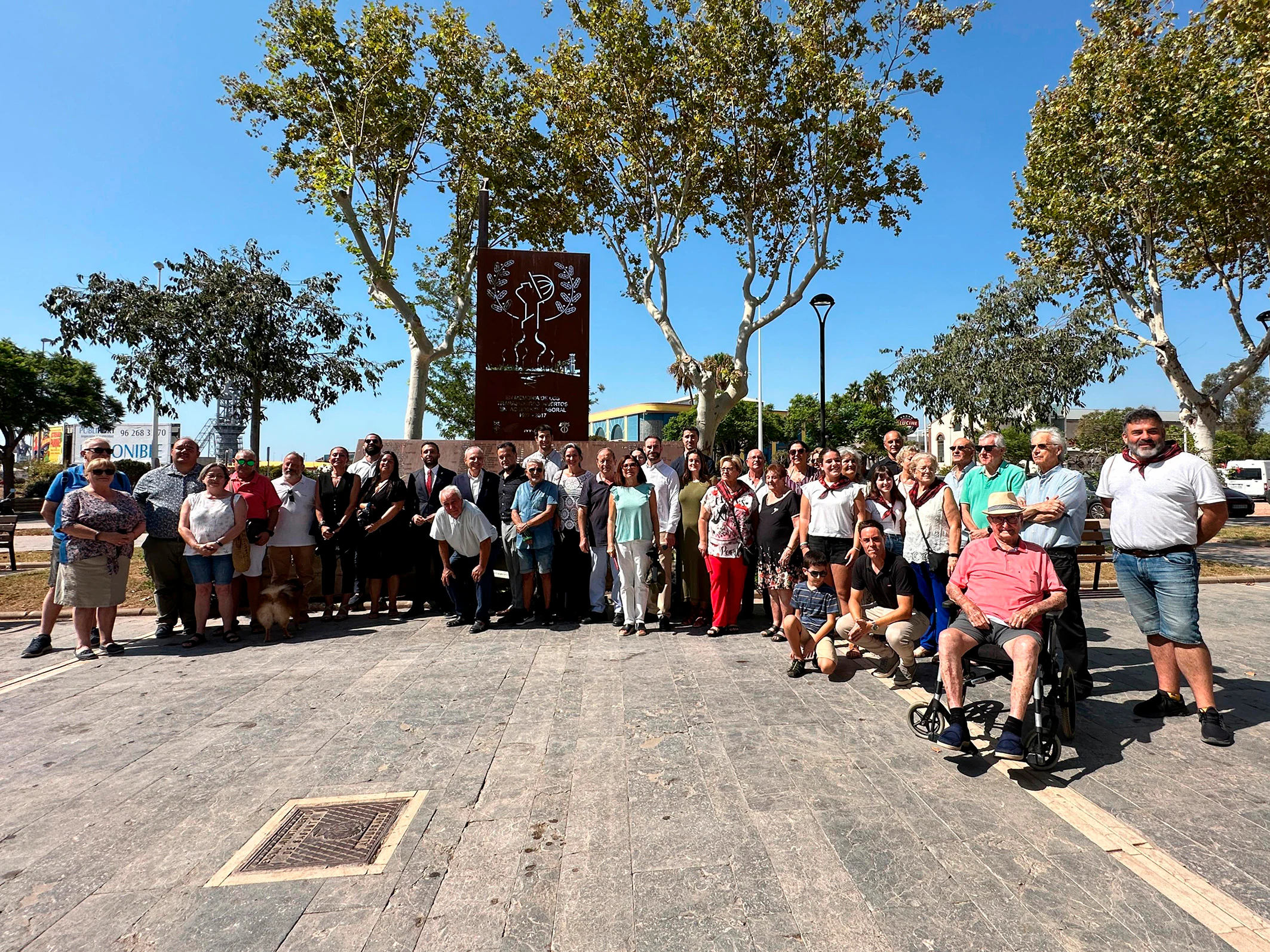 Sagunto recuerda a sus trabajadores fallecidos 