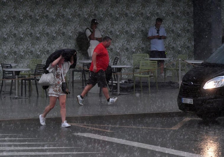 Aemet aclara hasta cuándo lloverá en la Comunitat durante el puente de agosto