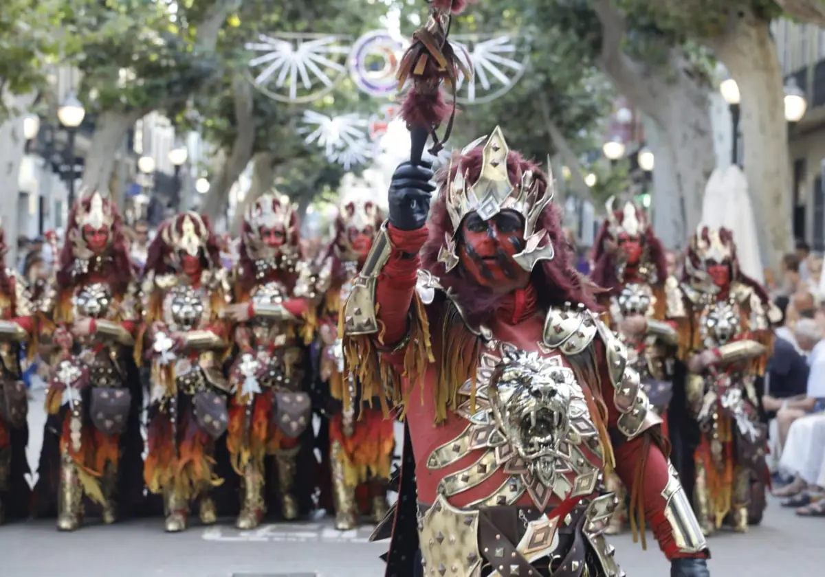 Los Moros i Cristians conquistan Dénia 