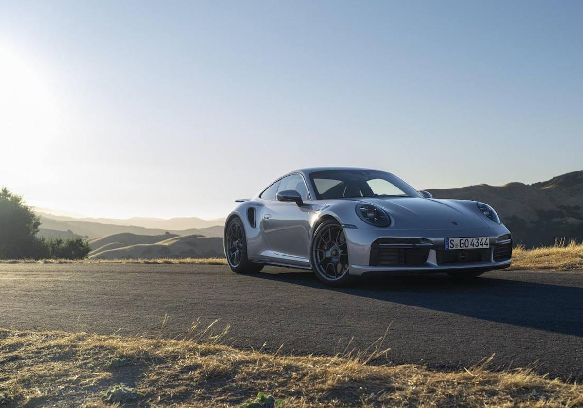 Fotos: Porsche lanza un nuevo 911 Turbo de lujo para celebrar su 50 cumpleaños