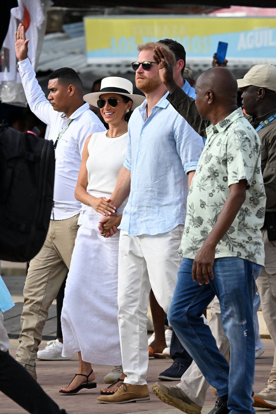 El viaje de Meghan Markle y el príncipe Harry a Colombia: hablando español y bailando salsa