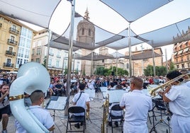 La banda japonesa, durante su concierto.