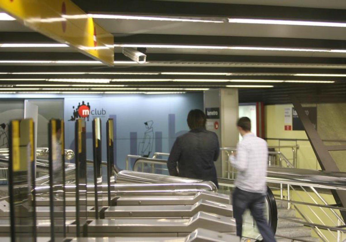 Cámaras de vigilancia en el metro.