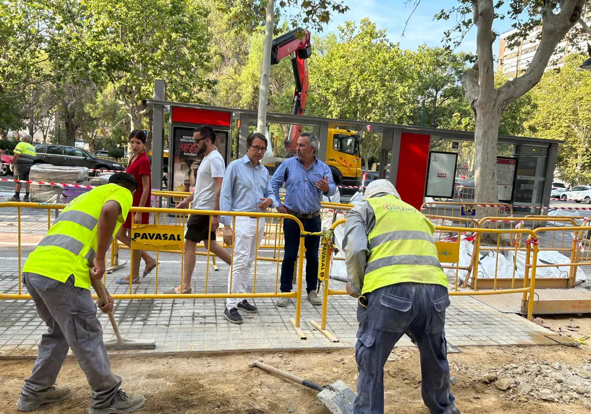 El Ayuntamiento de Valencia acelera la reparación de las aceras de la ciudad 