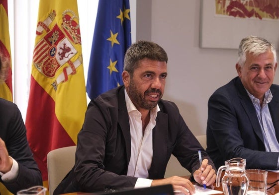 Mazón reapareció tras las vacaciones en la reunión con el Comité de Presidencia.