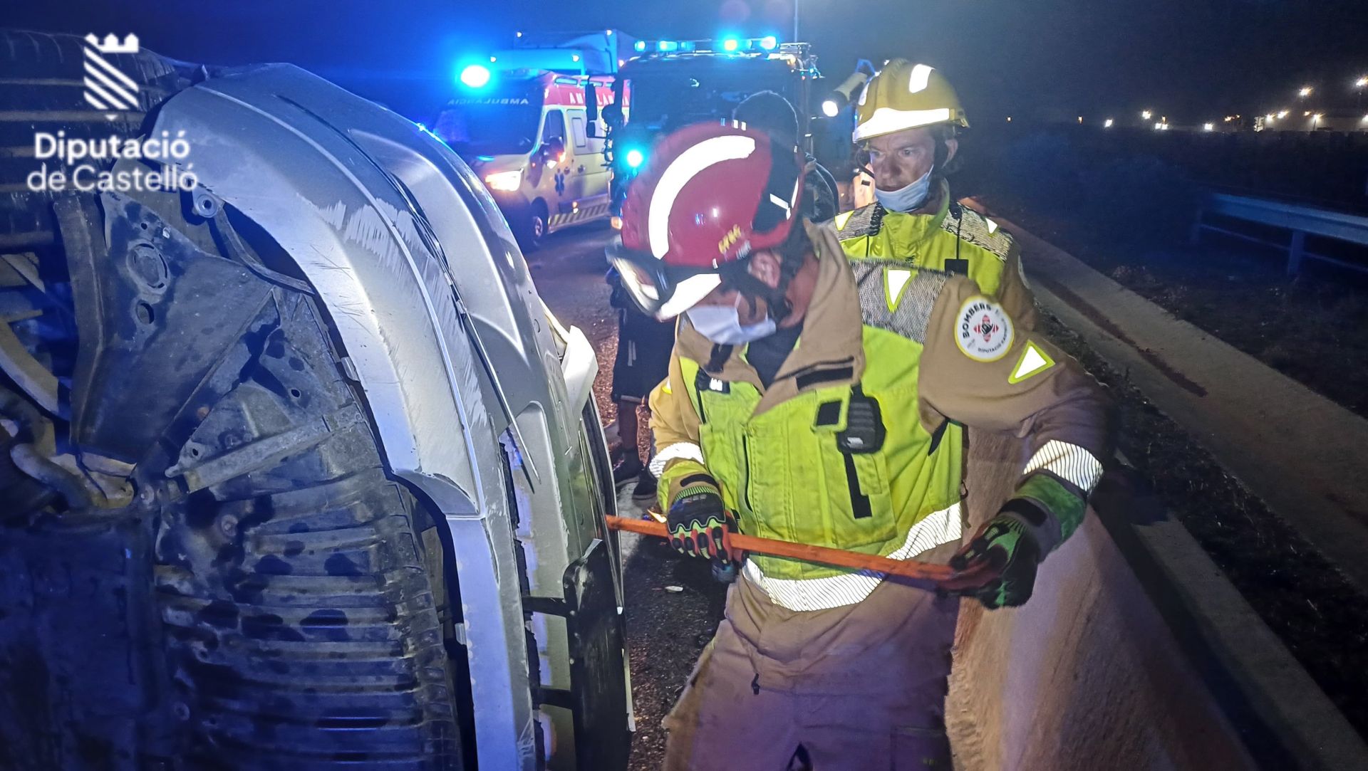 Un joven de 15 años muere y 14 personas resultan heridas en un accidente en Moncofa