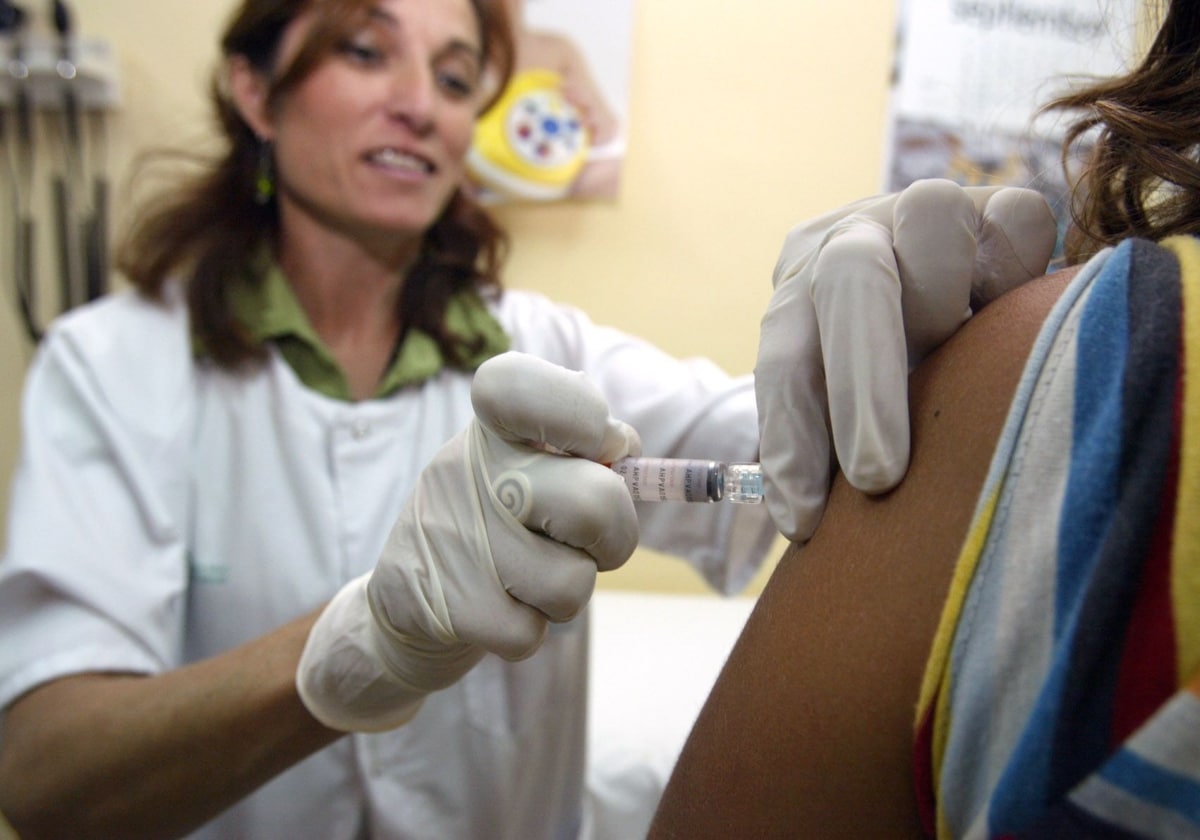 Sanidad recluta voluntarios para probar la efectividad de una vacuna contra el cáncer de pulmón 