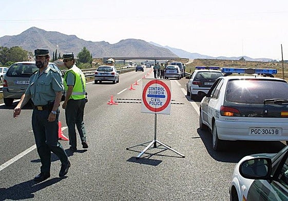 Un control de la Guardia Civil en la A-7.