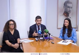 Prieto, Izquierdo y Sendra, en el inicio del curso político.