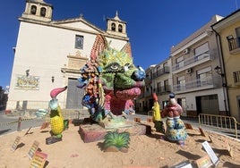 Falla que se plantó en noviembre en Benigànim, obra de Toni Sánchez.