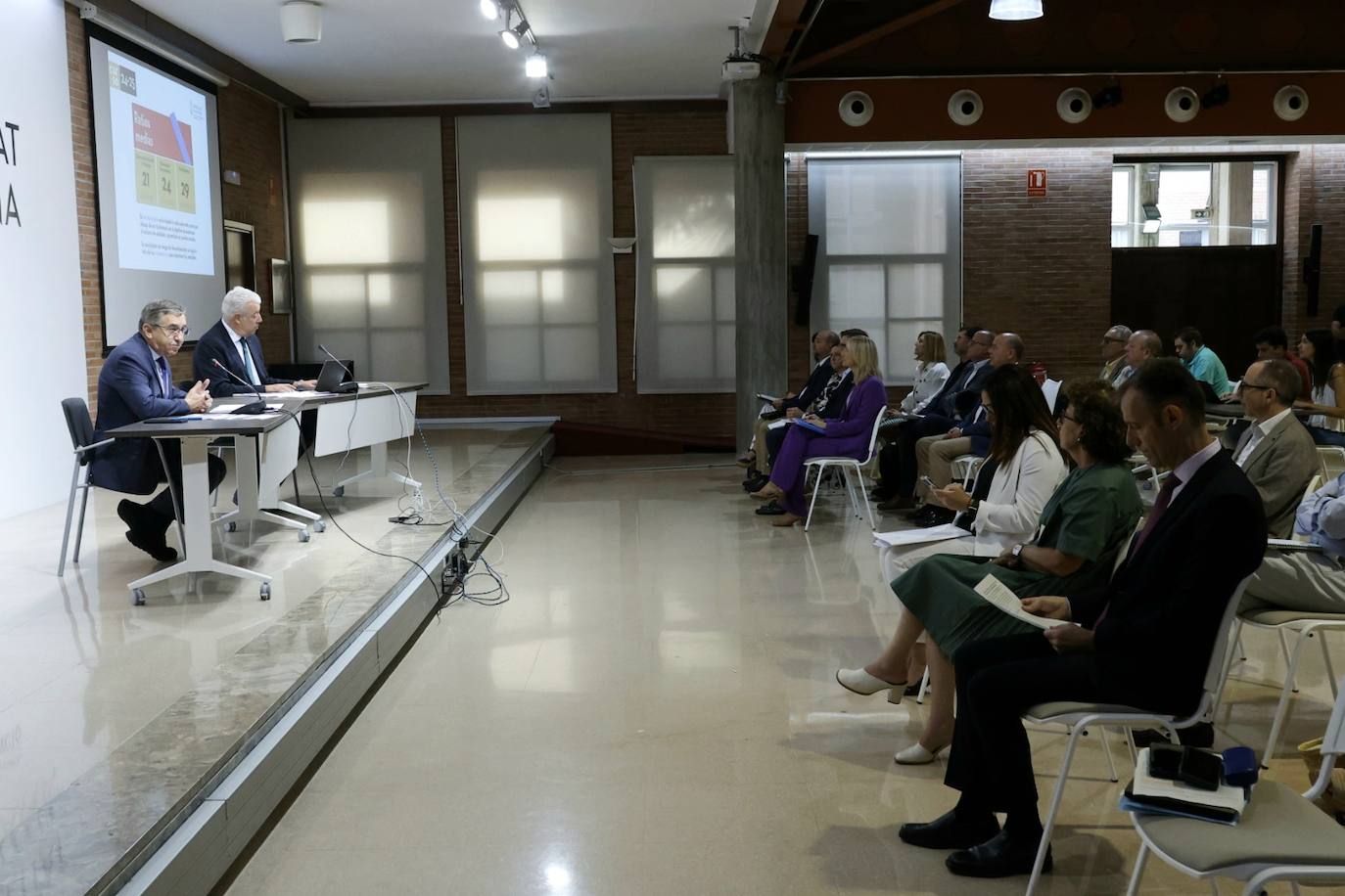 FOTOS | José Antonio Rovira presenta los principales datos del curso escolar 2024/2025