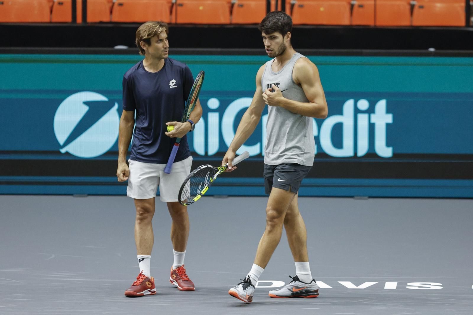 Carlos Alcaraz ya entrena en Valencia para la Copa Davis