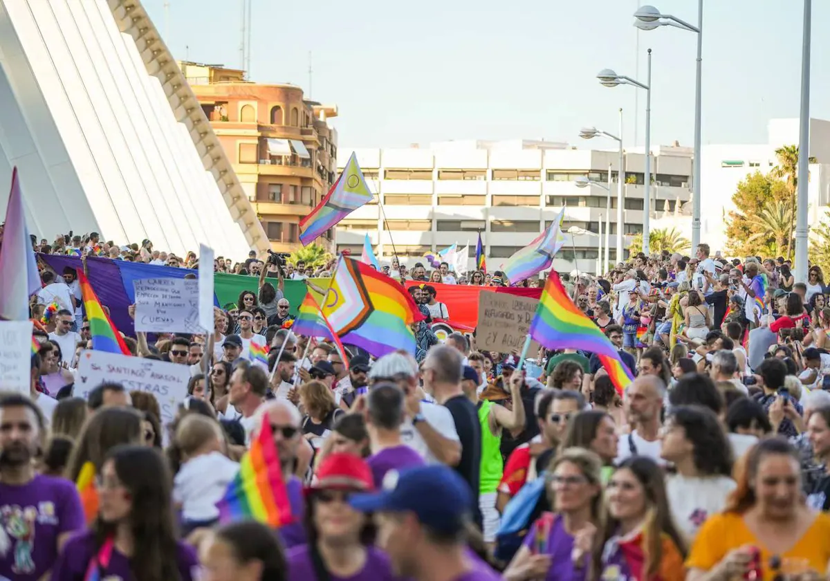 Igualdad propone subvenciones a 10 entidades LGTBI de Valencia 