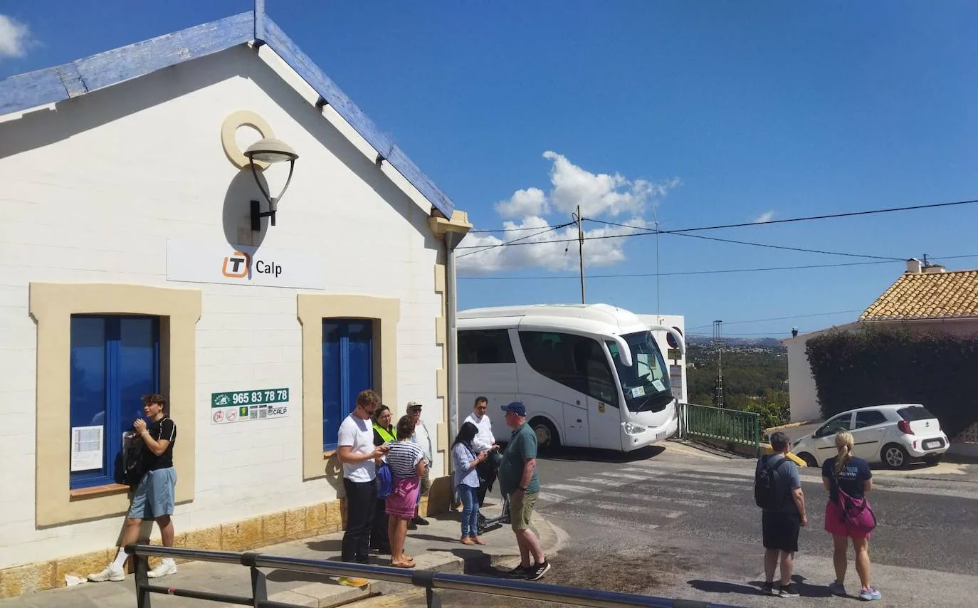 El TRAM habilitará desde el lunes un servicio de autobús entre Altea y Calp 