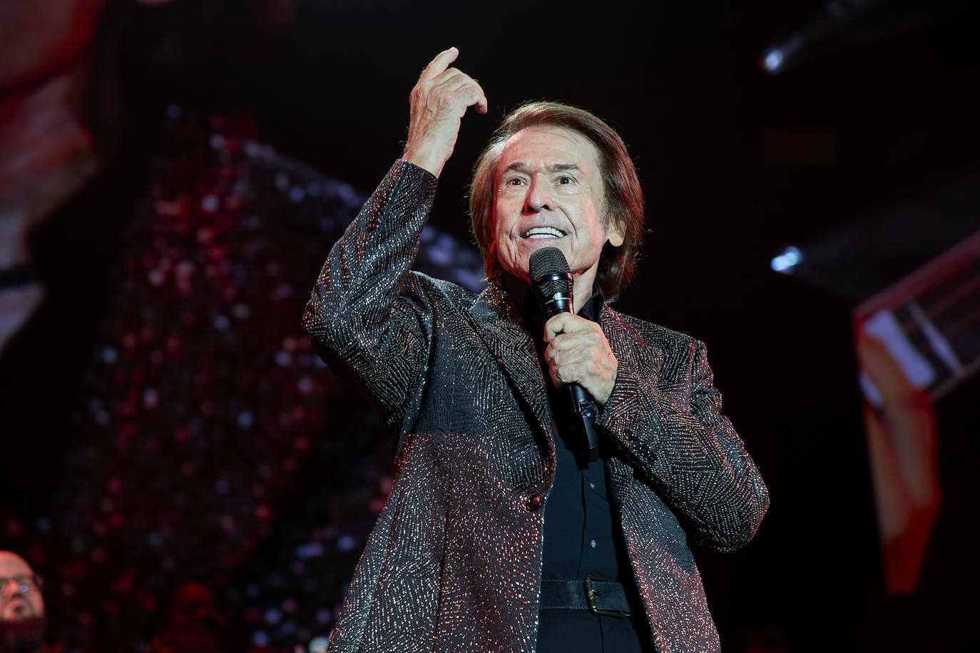 Raphael enamora a Valencia en otra &#039;gran noche&#039;