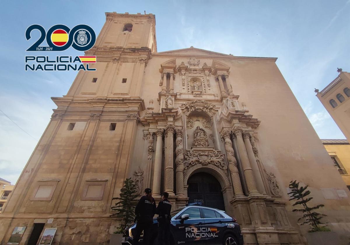 La Policía detiene en un hotel valenciano a un ciberdelincuente que manipulaba cajeros para quedarse con el dinero de los clientes