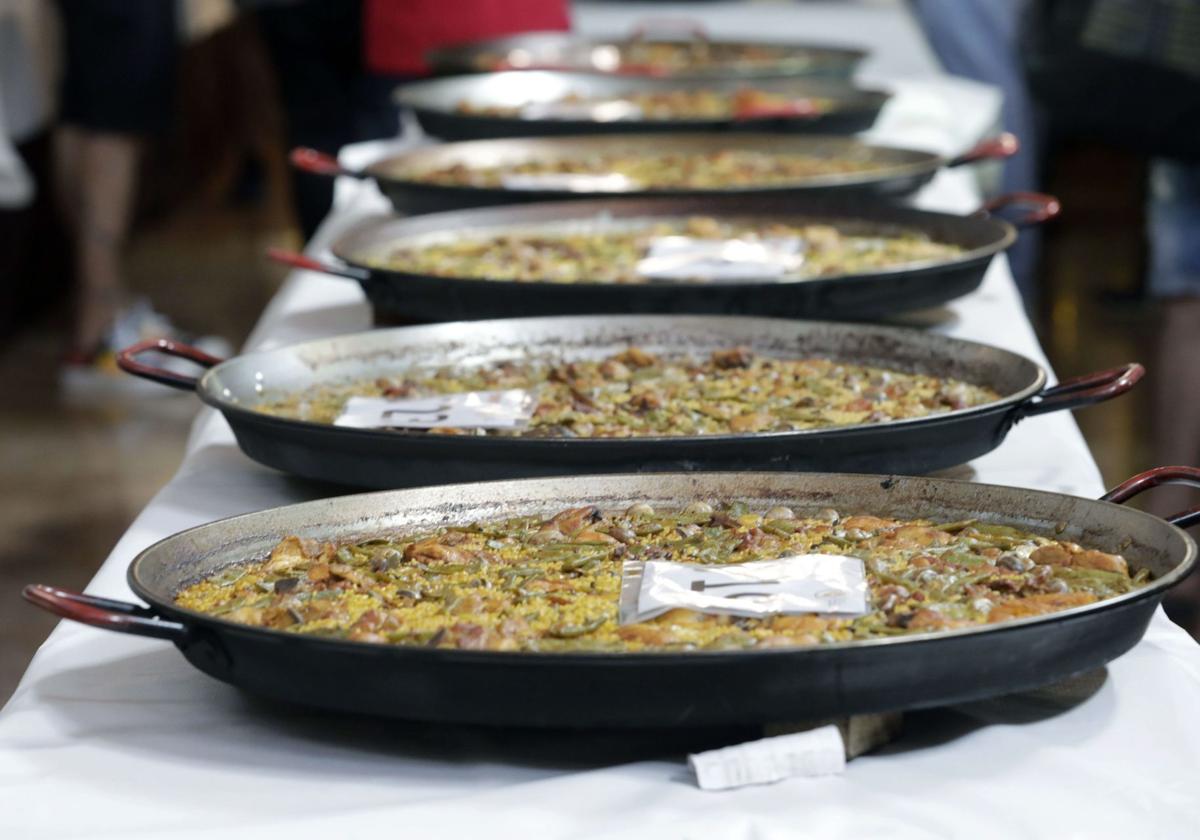 La paella es una de las grandes tradiciones valencianas.