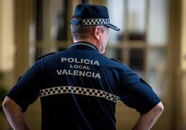 Un agente de la Policía Local de Valencia en una imagen de archivo.