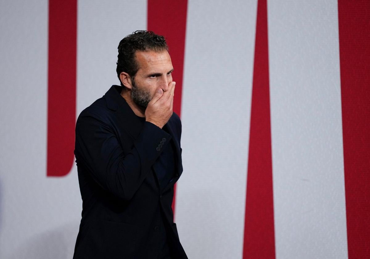 Rubén Baraja en el Wanda Metropolitano tras uno de los goles del Atlético de Madrid.